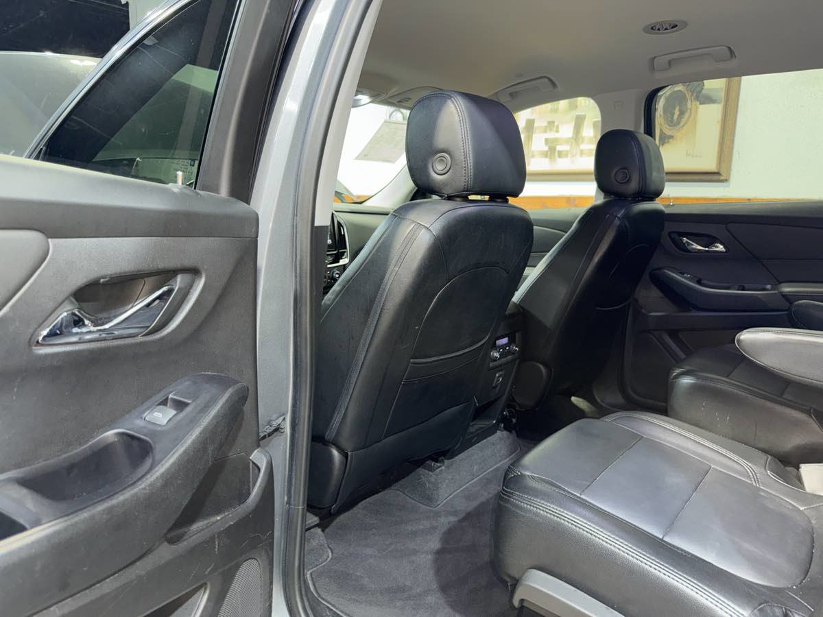 Used 2019 Chevrolet Traverse LT image 22