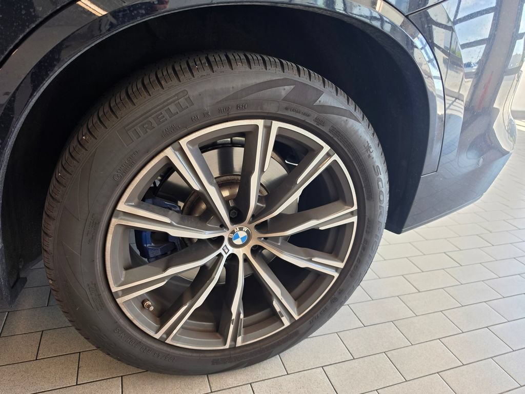 Used 2025 BMW X5 M60i w/ Climate Comfort Package AWD/4WD image 8