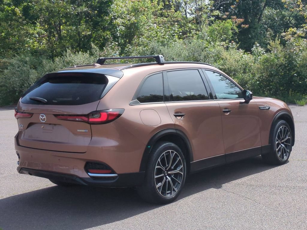 Certified 2025 MAZDA CX-70 Plug-In Hybrid w/ Premium Pkg AWD/4WD image 4