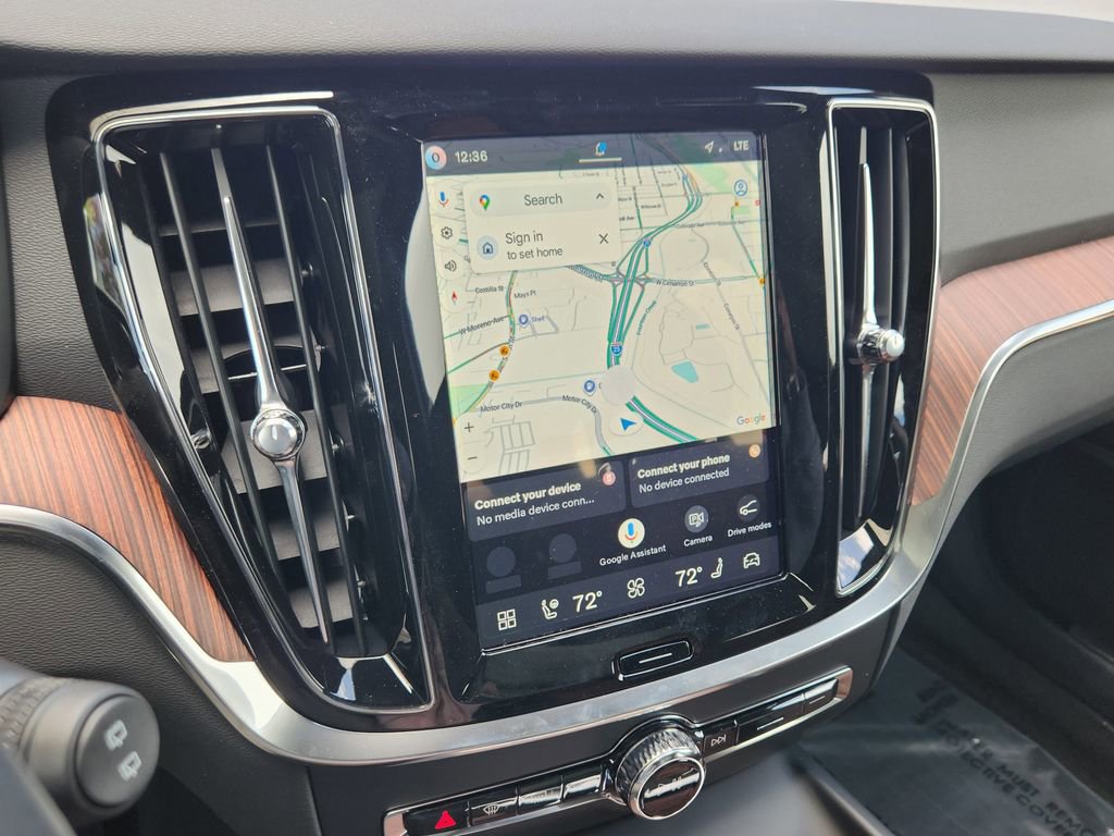 New 2026 Volvo V60 B5 Cross Country Plus w/ Climate Package image 8