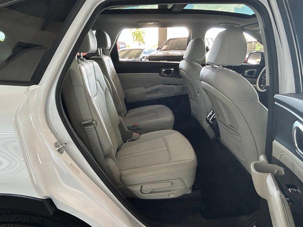 Used 2023 Kia Sorento SX FWD image 44