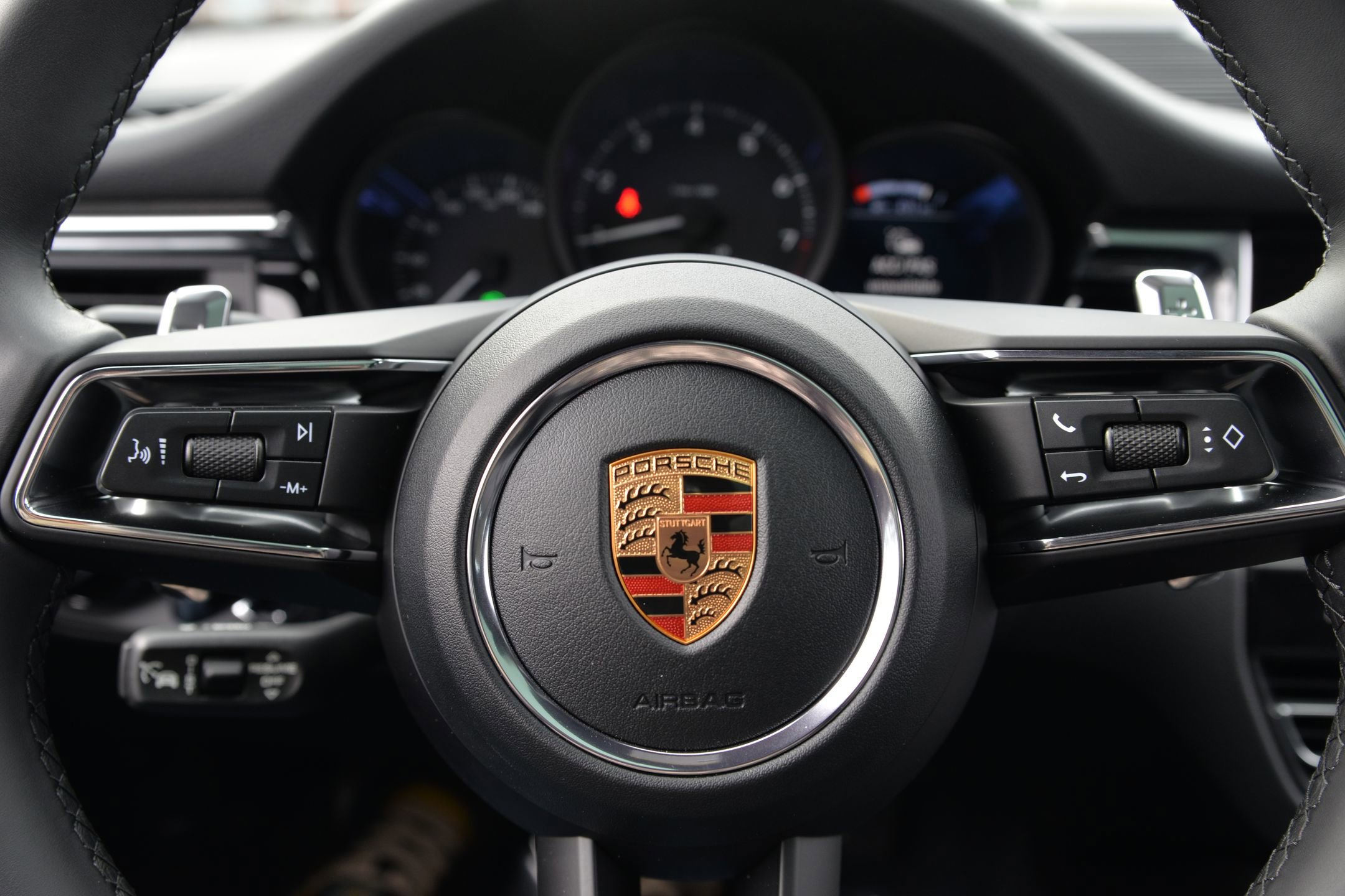 New 2026 Porsche Macan image 33