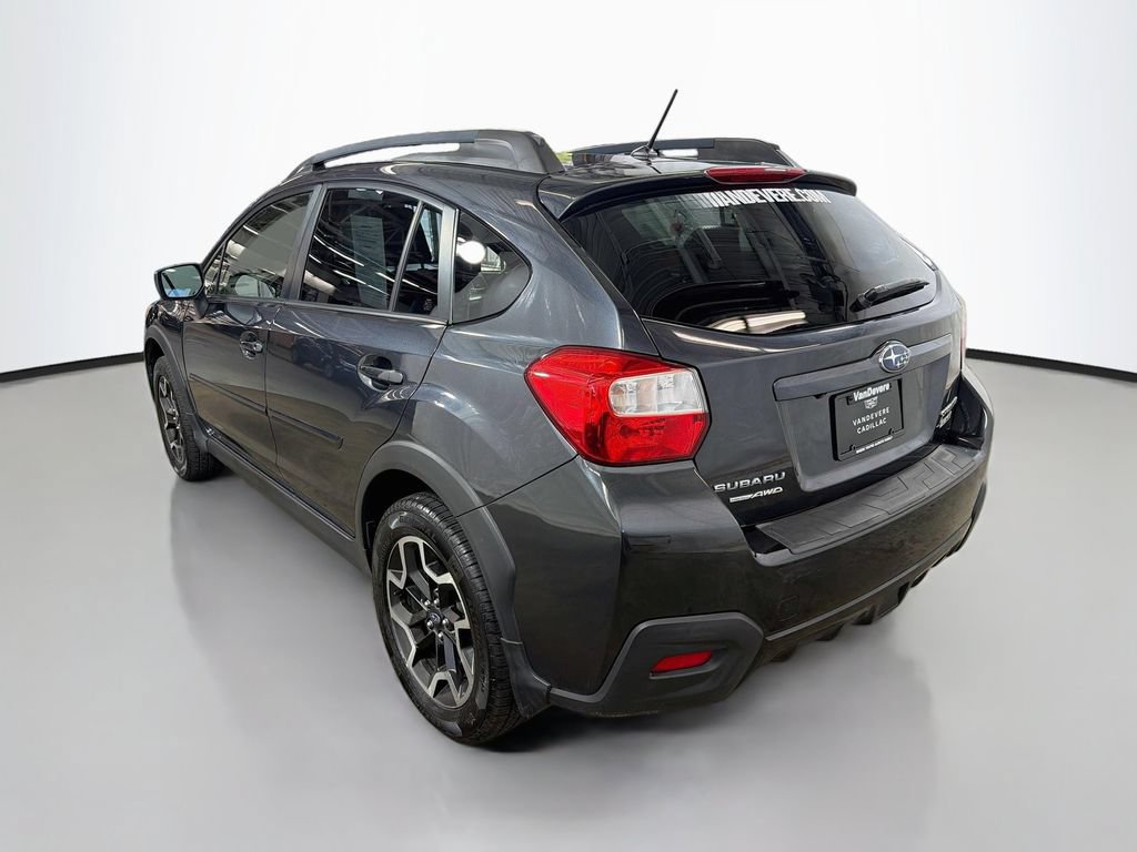 Used 2016 Subaru Crosstrek 2.0i Premium w/ Moonroof Package AWD/4WD image 7