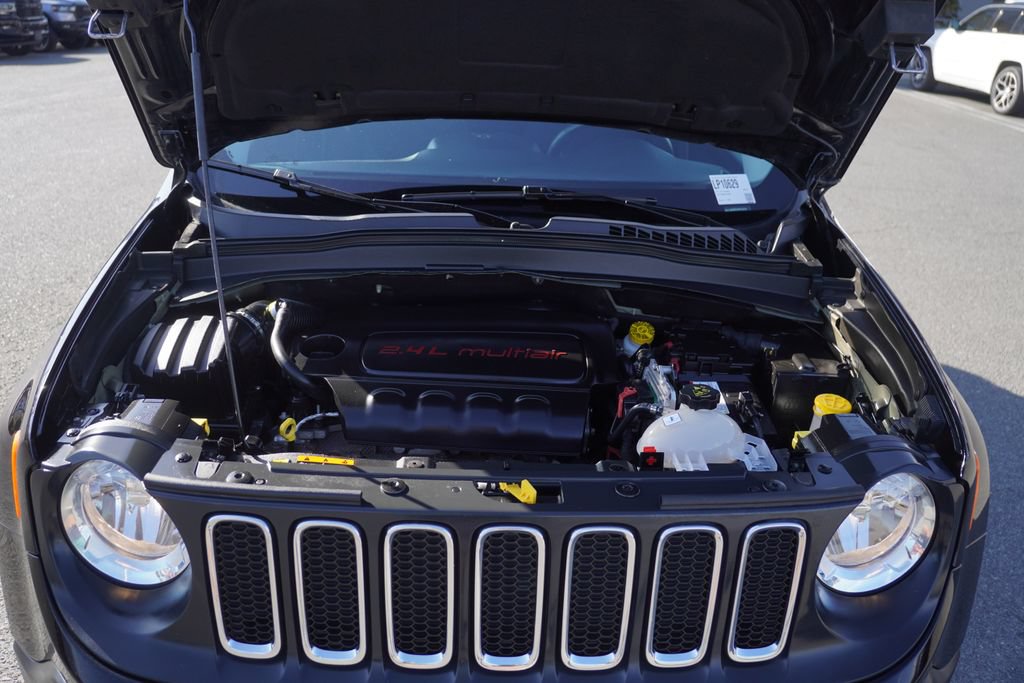 Certified 2017 Jeep Renegade Latitude AWD/4WD image 16