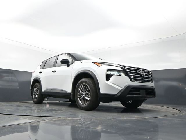 Certified 2025 Nissan Rogue S FWD image 27