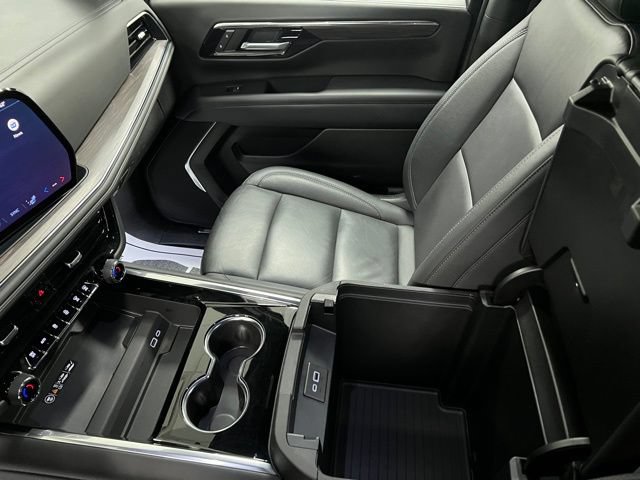 Used 2025 Chevrolet Tahoe LT AWD/4WD image 32