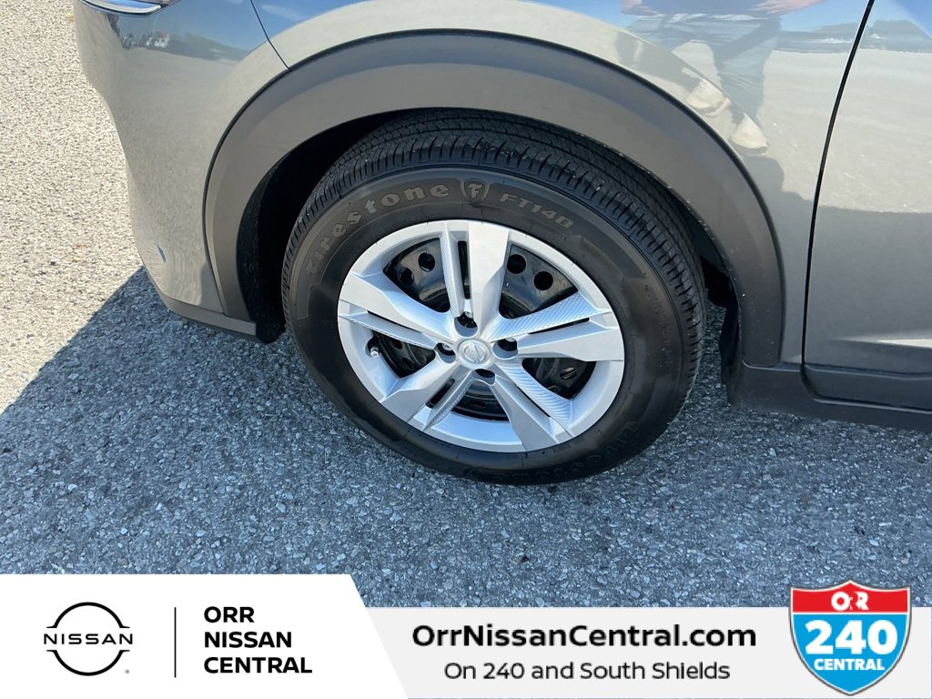 New 2025 Nissan Kicks Play S image 9