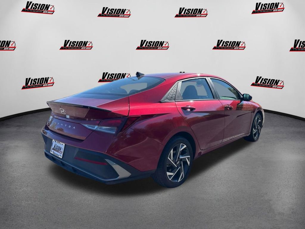 Certified 2025 Hyundai Elantra Sport image 5