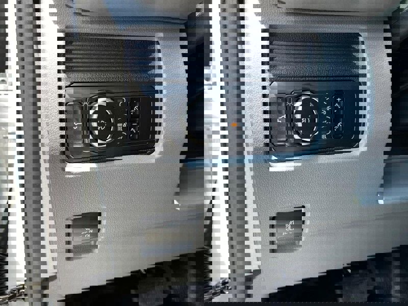 New 2025 Ford F250 XL w/ FX4 Off-Road Package image 9