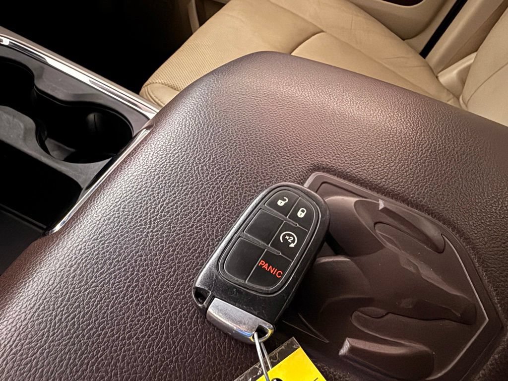 Used 2015 RAM 1500 Laramie w/ Convenience Group AWD/4WD image 33