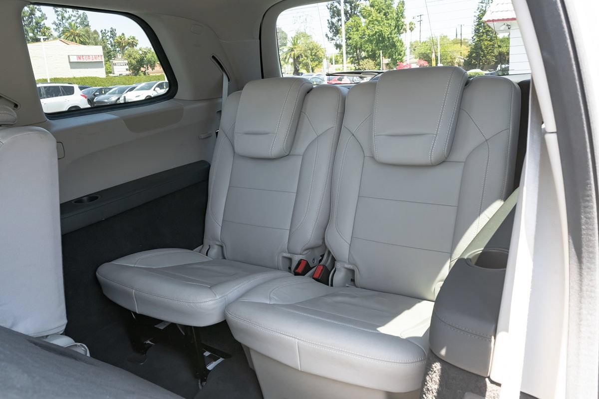 Used 2015 Mercedes-Benz GL 550 4MATIC image 13