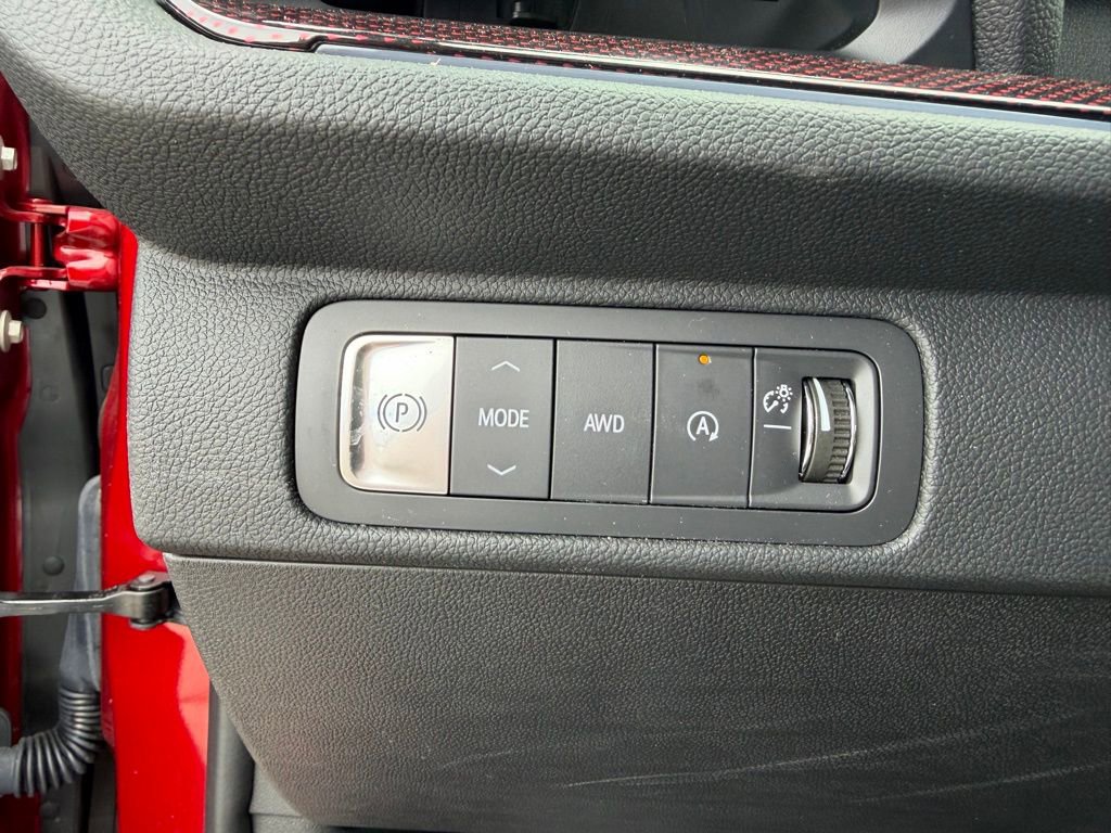 Used 2025 Chevrolet Traverse Z71 w/ Driver Confidence Package image 14