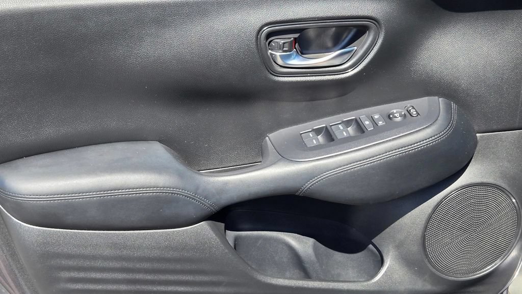 Used 2024 Honda HR-V LX image 15