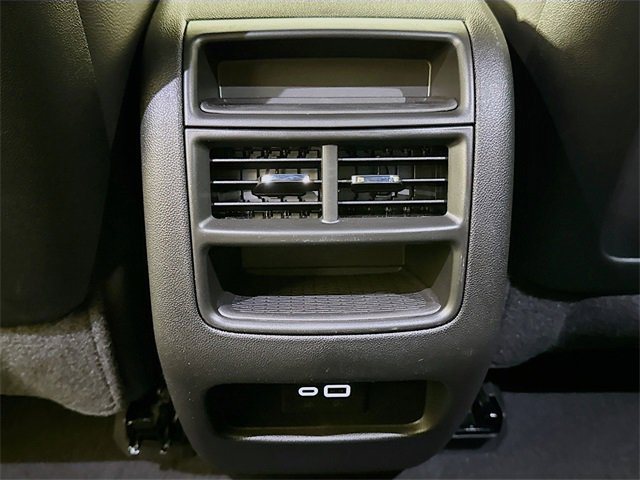 New 2025 Cadillac XT5 Luxury image 13