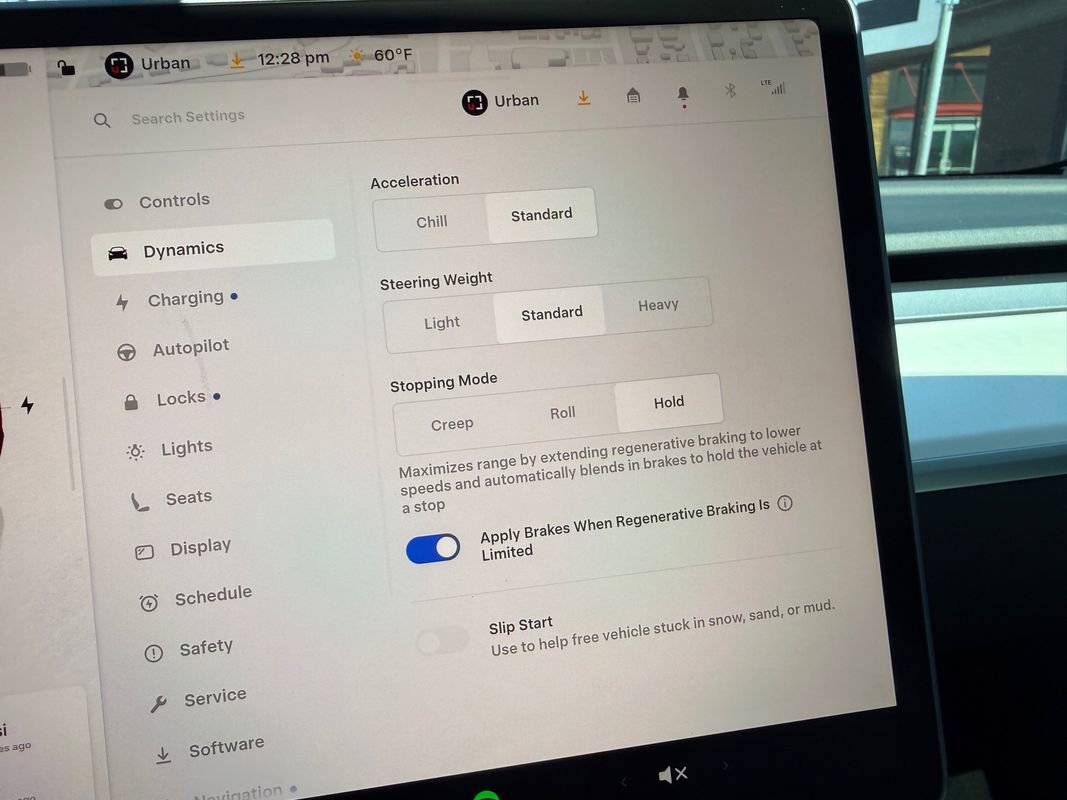 Used 2023 Tesla Model 3 Standard Range image 33