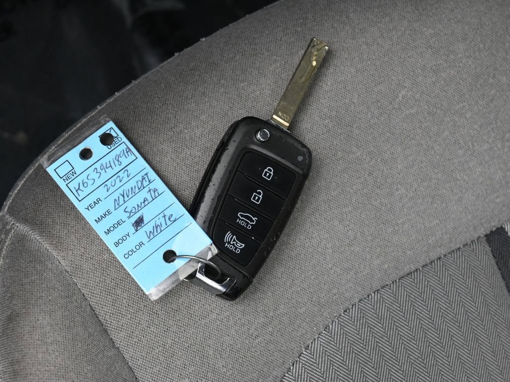 Used 2022 Hyundai Sonata SE image 18