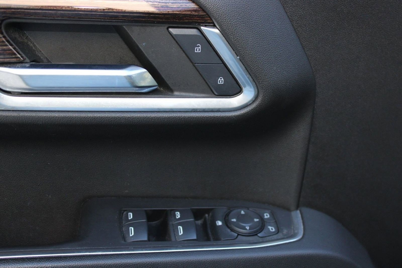 Used 2024 GMC Sierra 1500 Elevation image 12