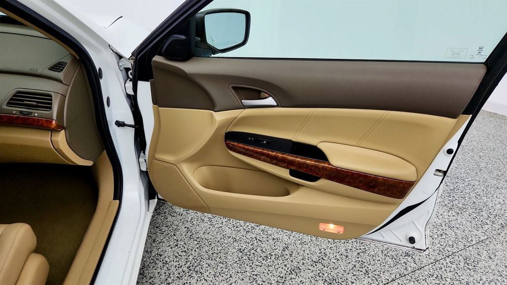 Used 2010 Honda Accord EX-L image 25
