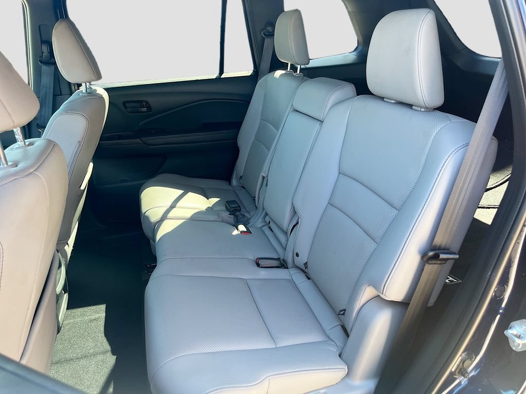 Used 2023 Honda Passport EX-L image 25