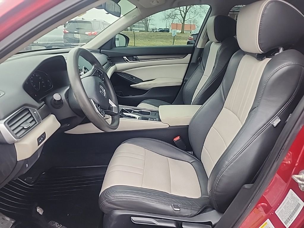 Used 2018 Honda Accord LX image 11