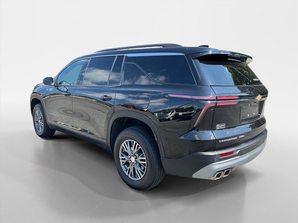 Used 2026 Chevrolet Traverse LT AWD/4WD image 3
