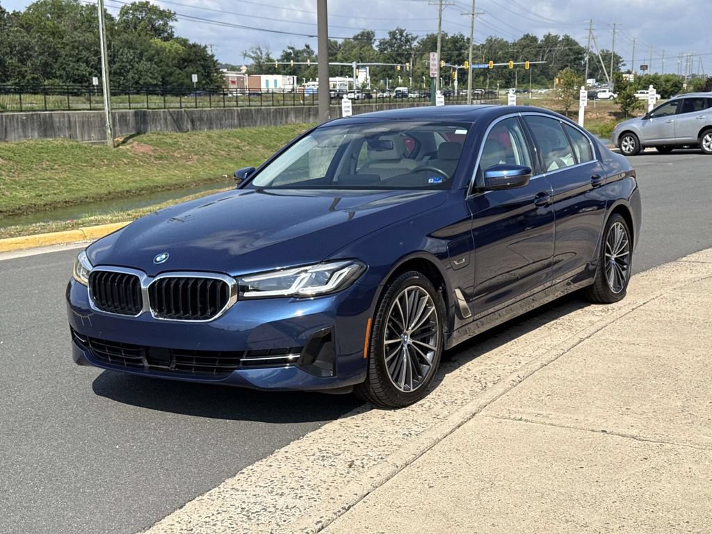 Used 2022 BMW 530e xDrive w/ Premium Package AWD/4WD image 21