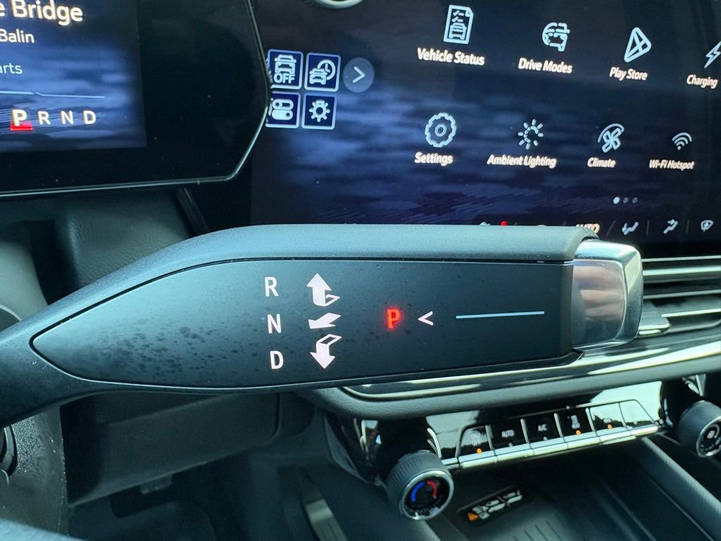 Used 2025 Chevrolet Equinox EV RS image 33