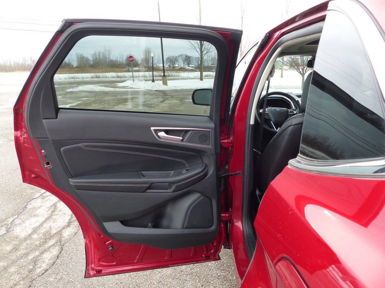 Used 2023 Ford Edge Titanium w/ Equipment Group 301A AWD/4WD image 34