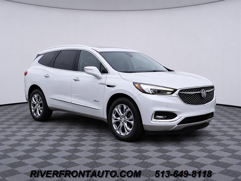 Used 2018 Buick Enclave Avenir w/ Avenir Technology Package AWD/4WD image 9