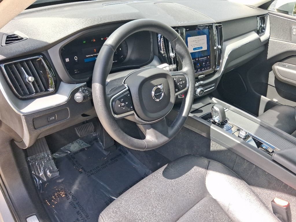 Used 2023 Volvo XC60 B5 Core w/ Protection Package Premier FWD image 13