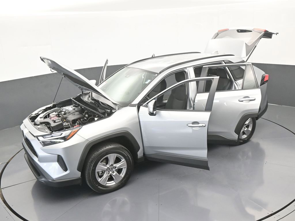Used 2025 Toyota RAV4 XLE image 64