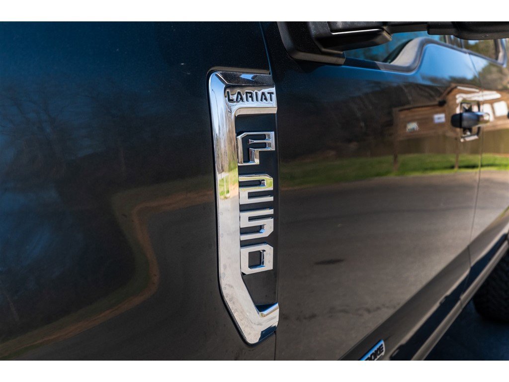 Used 2019 Ford F250 Lariat w/ Lariat Value Package image 12