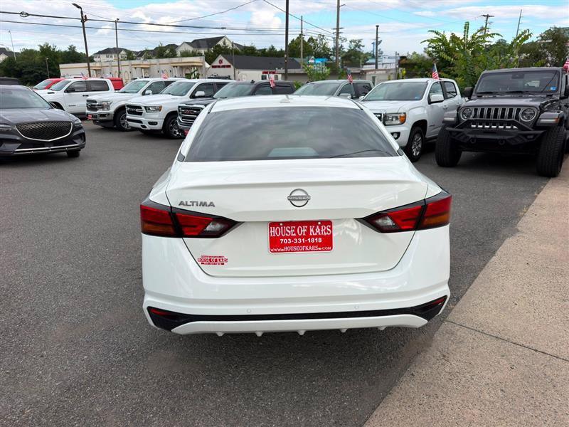 Used 2025 Nissan Altima 2.5 S FWD image 3