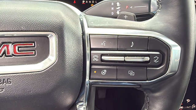 Used 2025 GMC Terrain Elevation AWD/4WD image 18