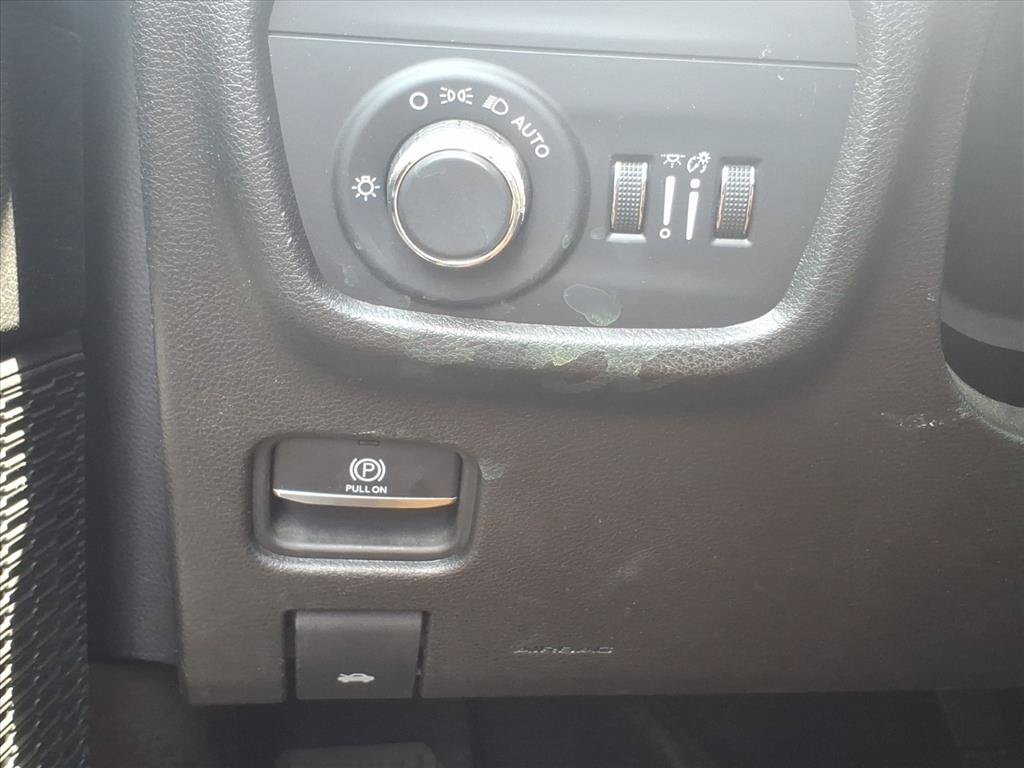 Used 2024 Jeep Grand Cherokee Altitude RWD image 18