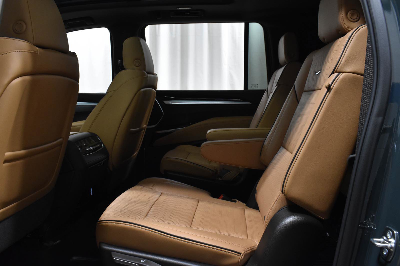 New 2026 Cadillac Escalade ESV Luxury w/ Touring Package image 4