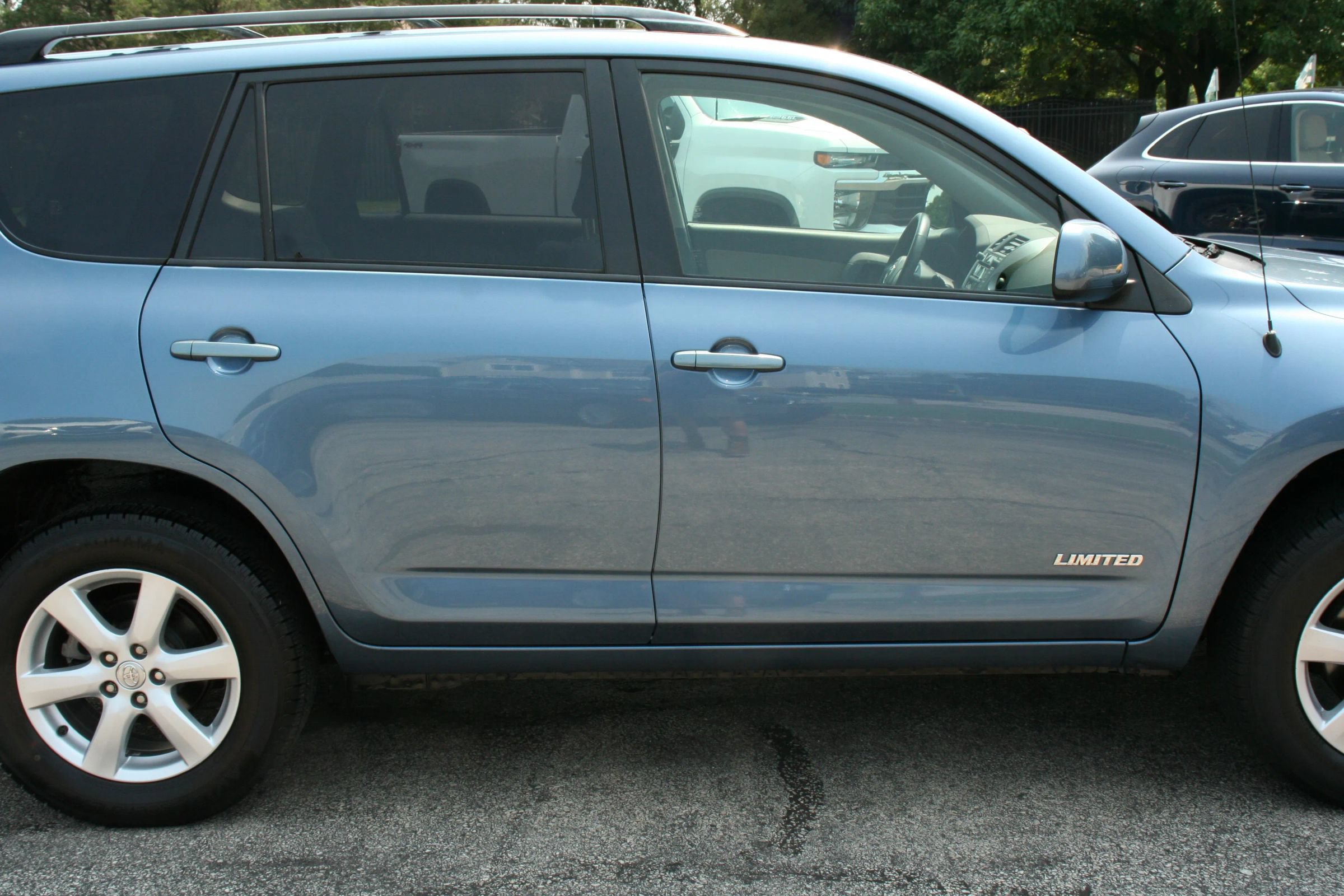 Used 2006 Toyota RAV4 Limited AWD/4WD image 26