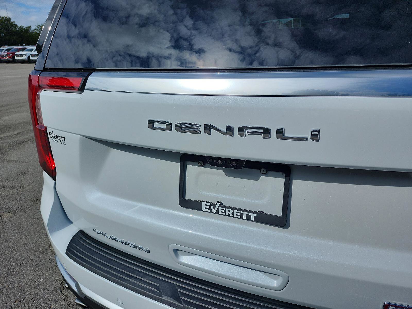 New 2026 GMC Yukon Denali image 4