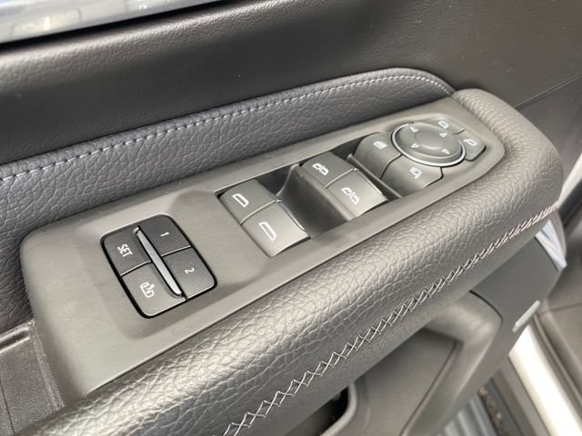 Used 2023 GMC Yukon Denali w/ LPO, Floor Liner Package AWD/4WD image 19
