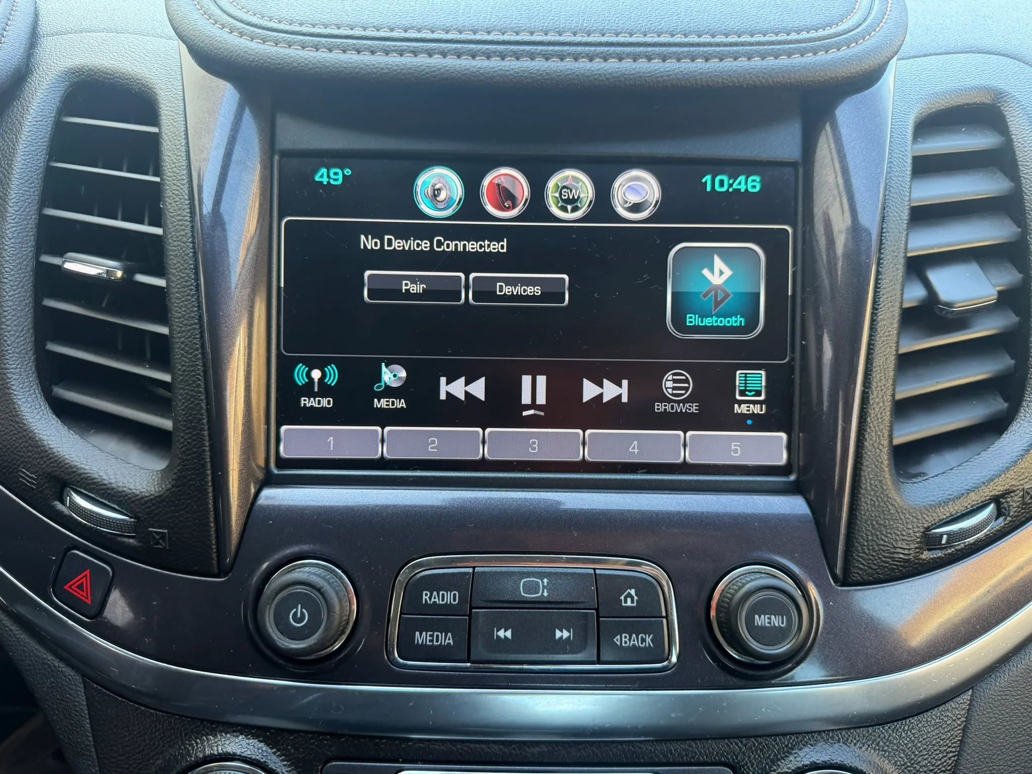 Used 2016 Chevrolet Impala LT w/ Convenience Package image 18