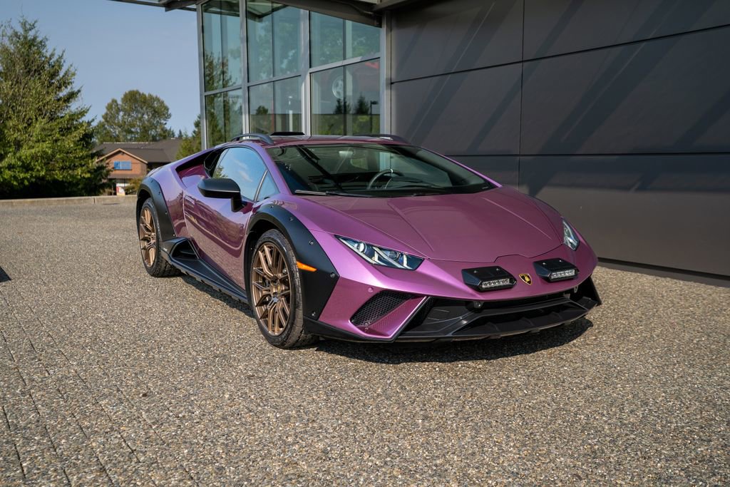 Used 2024 Lamborghini Huracan Sterrato image 1