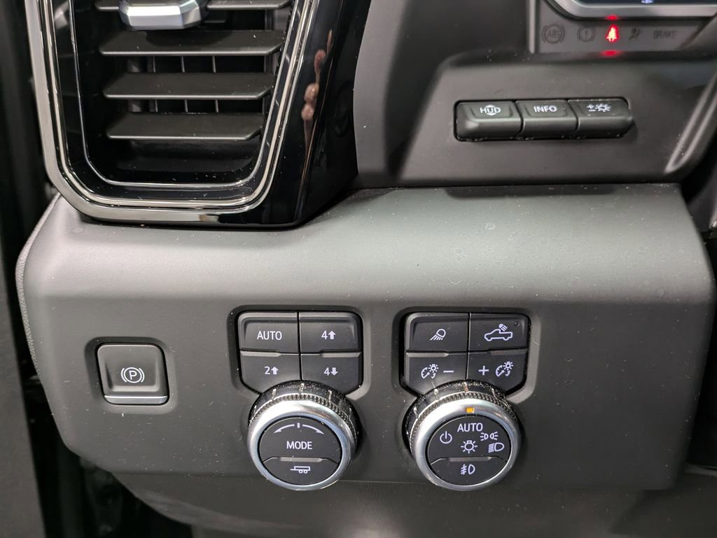 Used 2024 GMC Sierra 1500 AT4 w/ Technology Package image 21