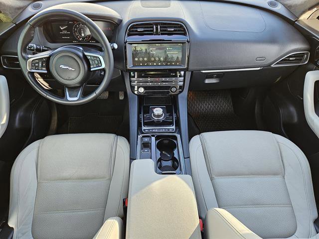 Used 2020 Jaguar F-PACE Prestige image 19