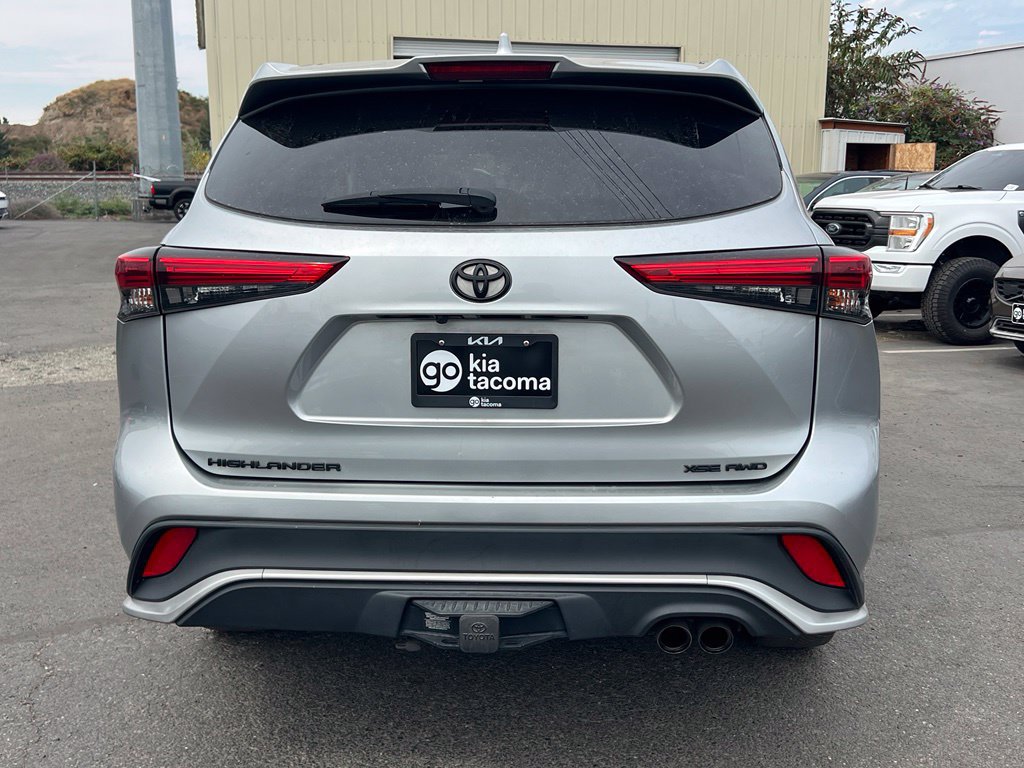Used 2022 Toyota Highlander XSE AWD/4WD image 6