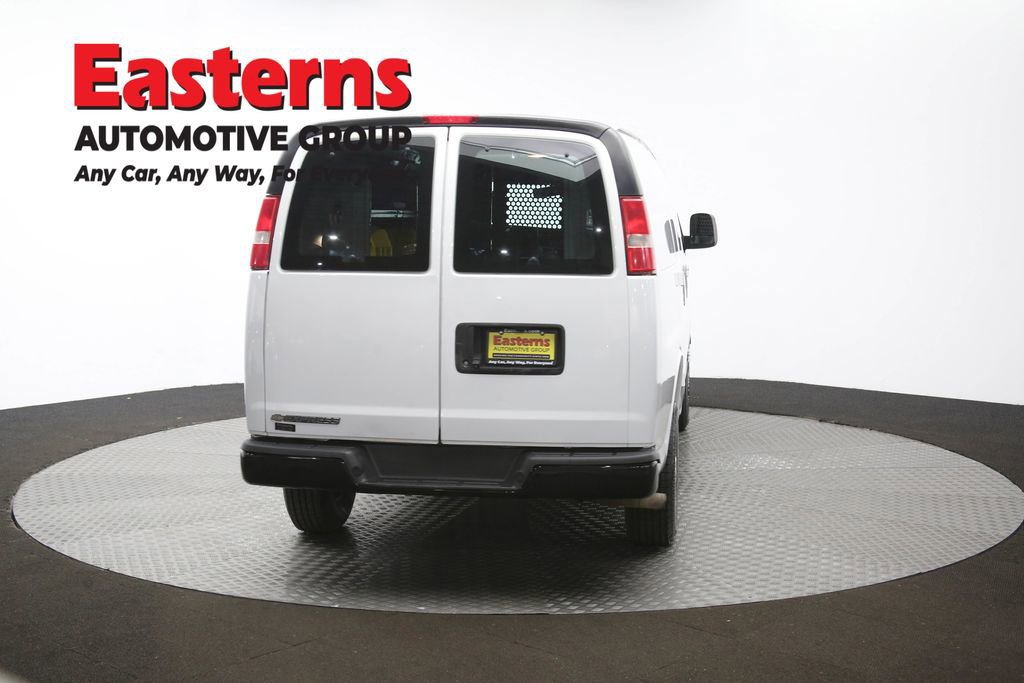 Used 2017 Chevrolet Express 2500 image 38