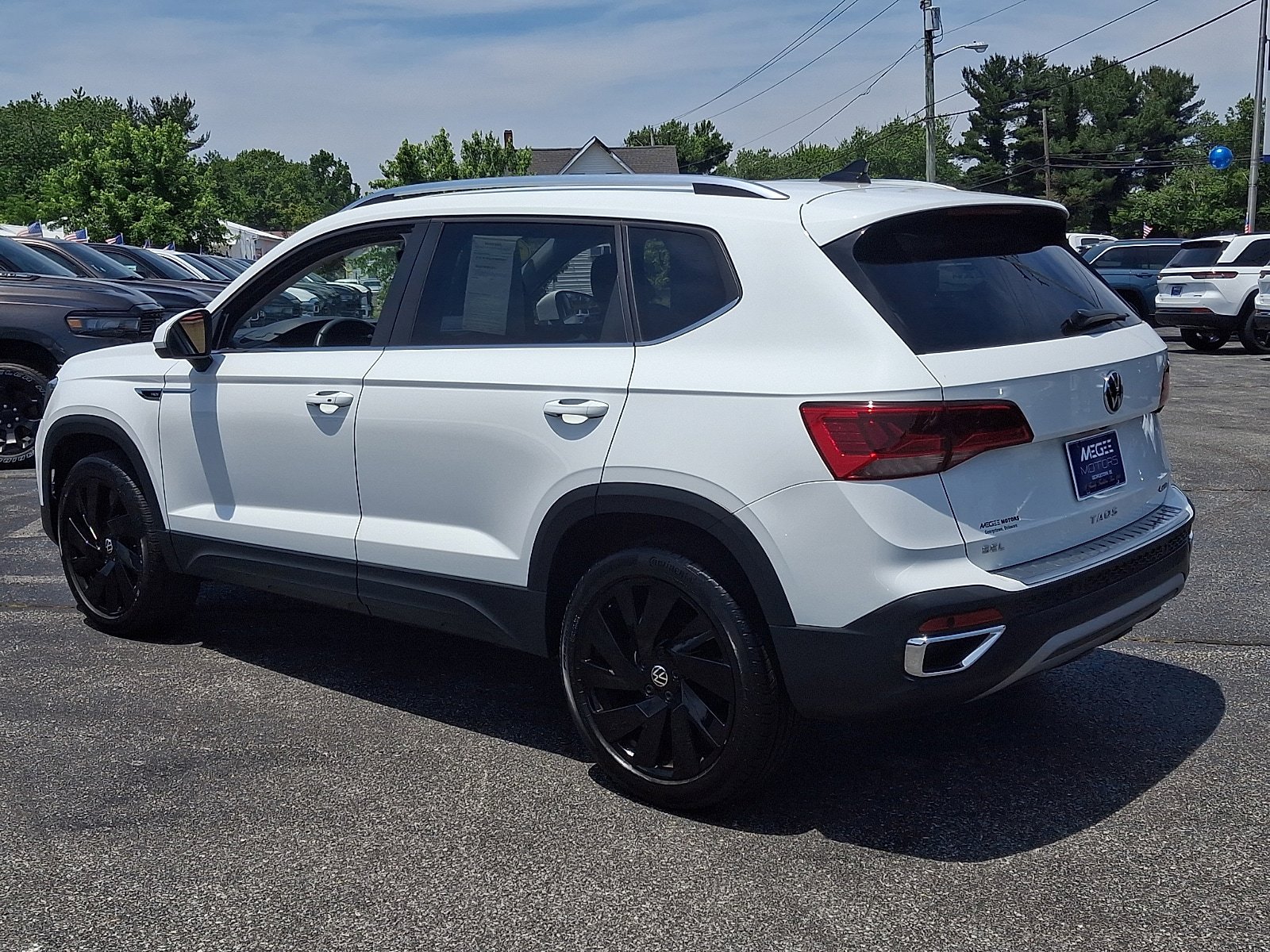 Used 2023 Volkswagen Taos SEL AWD/4WD image 4