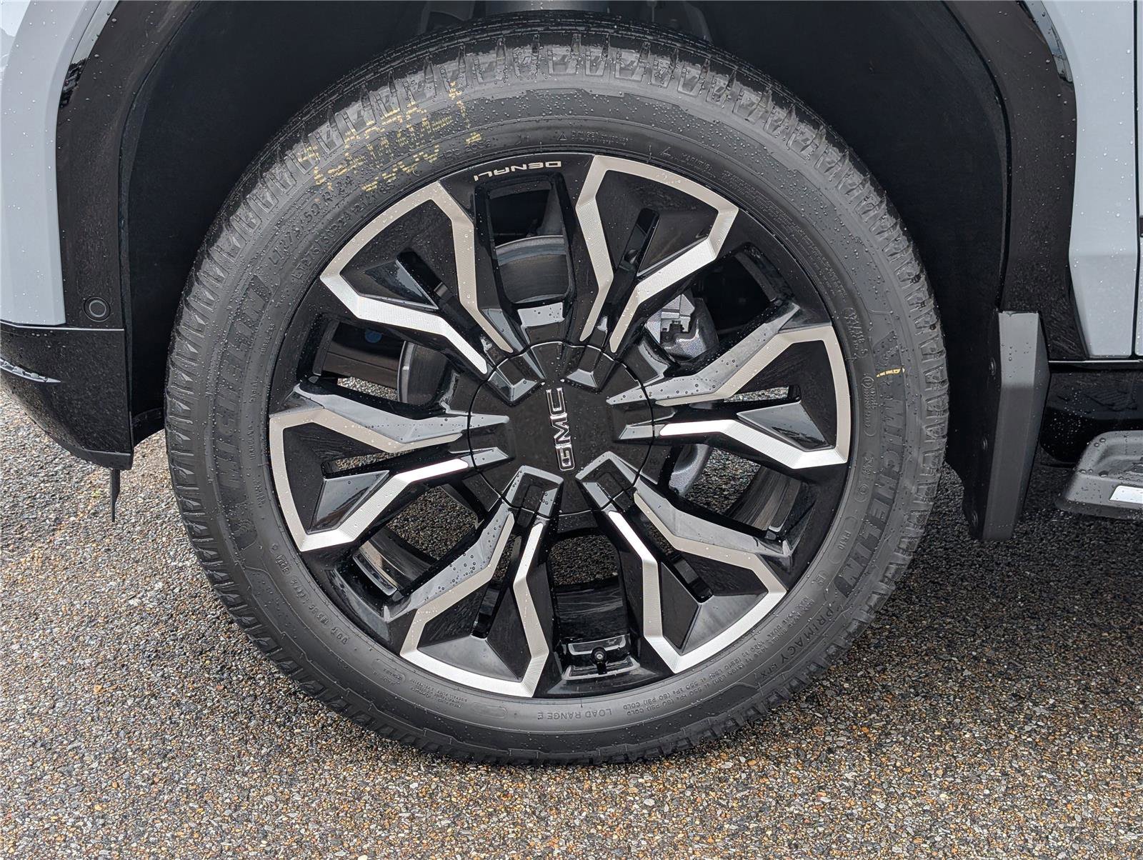 New 2025 GMC Sierra EV Denali image 10