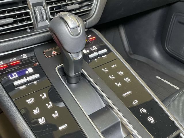 Certified 2026 Porsche Macan AWD/4WD image 36