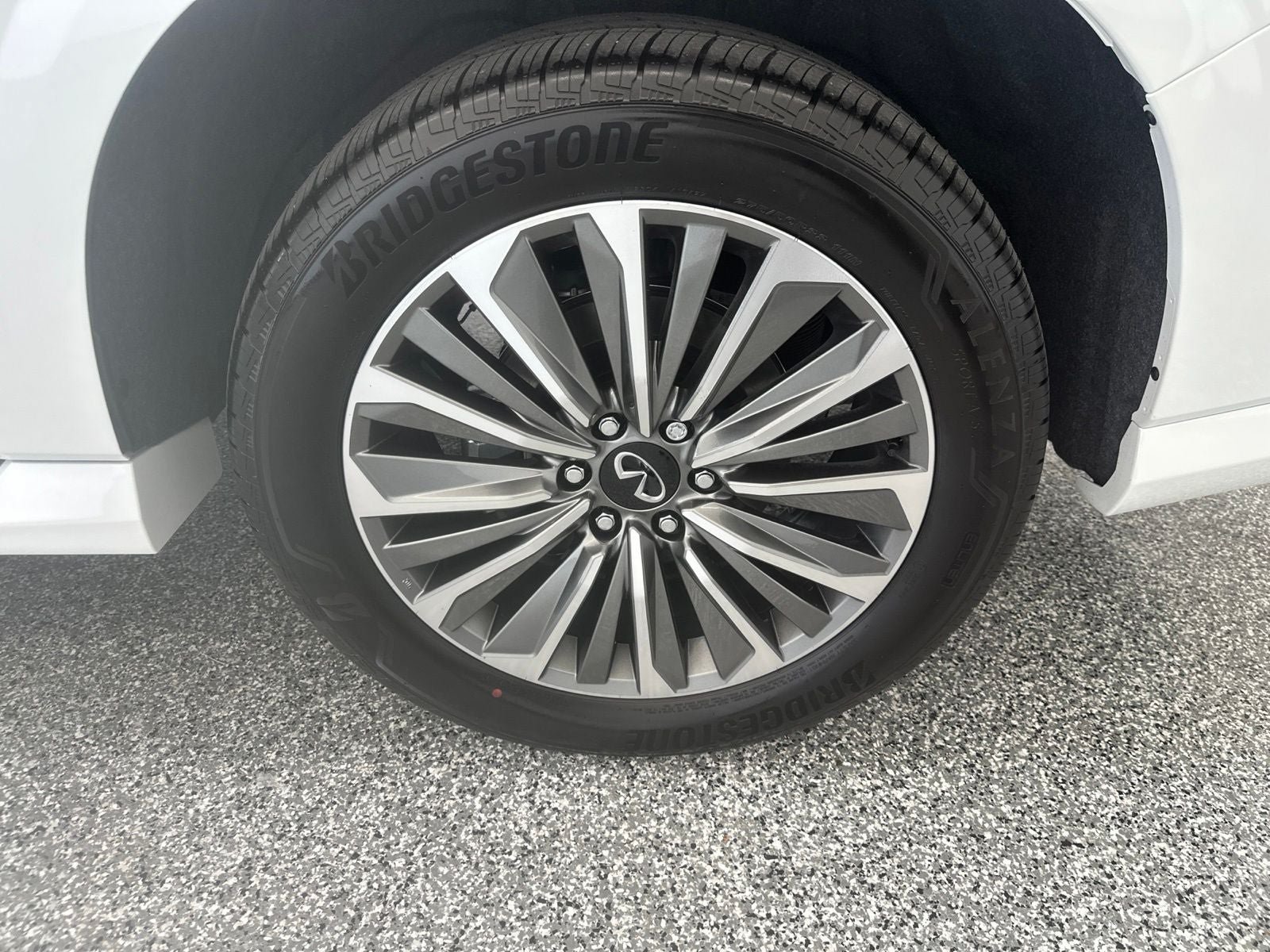 New 2027 INFINITI QX80 Luxe w/ Cargo Package AWD/4WD image 27