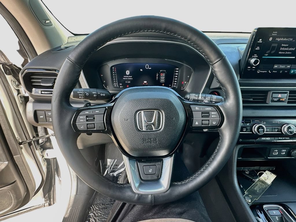 Used 2025 Honda Pilot Elite image 10